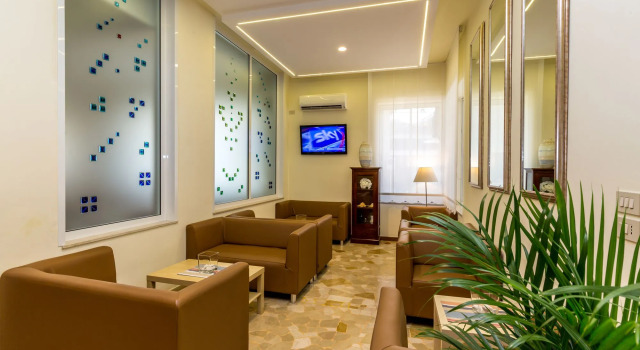Hotel Touring, Забронировать Отель Лидо ди Езоло Riviera Ovest, рядом с Конгресс-центр Palaturismo