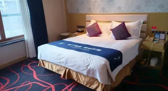 Четырёхместный люкс Standard Qingdao Sophia International Hotel