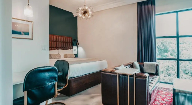 Люкс c 1 комнатой Colton House Hotel