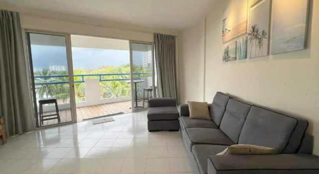 Апартаменты с 3 комнатами Beachfront Unit at Seri Bulan , Pantai TelukKemang