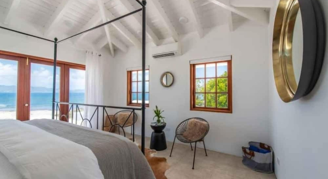 Villa Three Dolphins, Boek Villa Zakenhotels in Blowing Point, 4* 5*