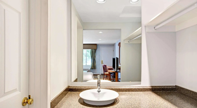 Двухместный номер Standard Exceed Inn Indianapolis Airport South