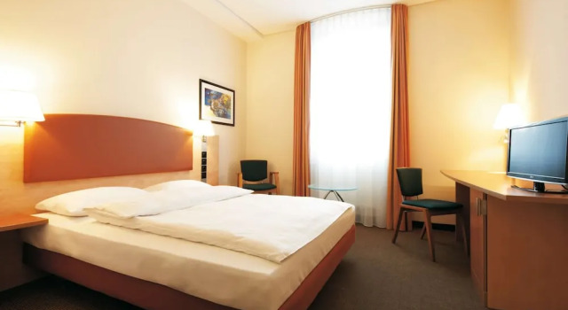 Одноместный номер Business IntercityHotel Berlin Ostbahnhof