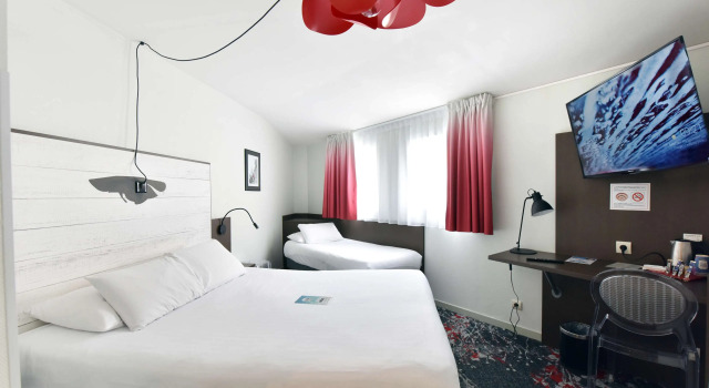 Трёхместный номер Standard Hôtel Kyriad La Rochelle Centre Ville