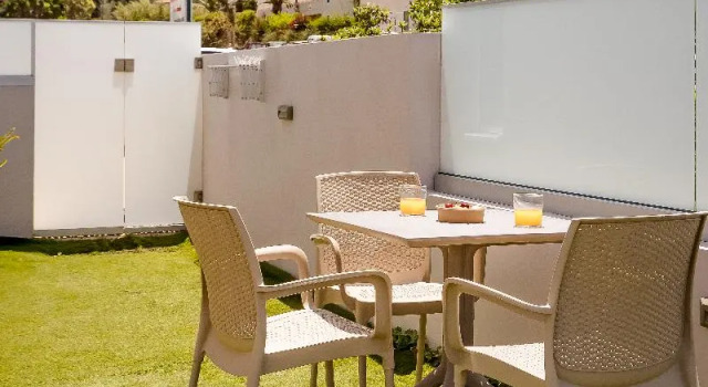 Люкс Luxury с балконом Sarpidon Suites