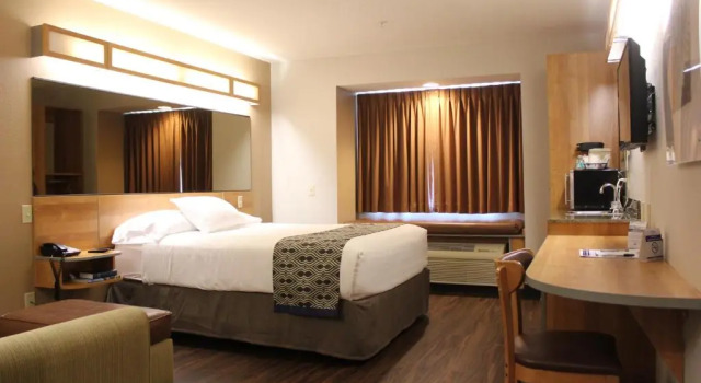 Двухместный люкс York Microtel Inn & Suites by Wyndham