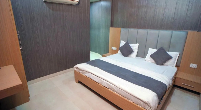 Hotel Konark INN, Забронировать Отель Отели Барели 3 звезды, 3*