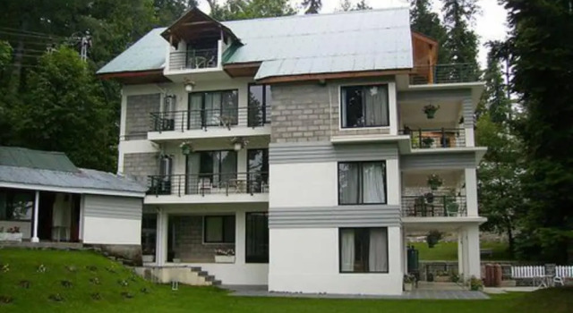 Summer Retreat Hotel, Rezerwuj Hotel Hotele w Punjab Region z parkingiem, Parking