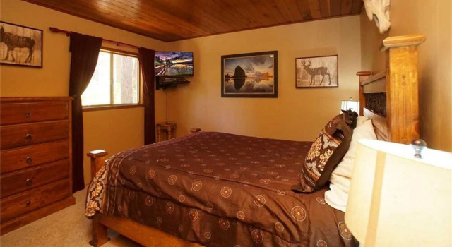 A Robinson Lodge, Забронировать Отель Отели в центре Биг-Бэар-Сити, в центре