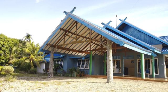 OYO 92224 Hotel Tris, Prenota Hotel Hotel a Kalimantan con parcheggio, Parcheggio