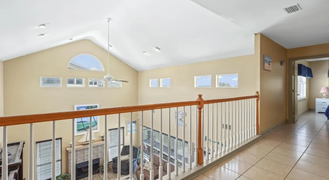 Коттедж The Pelican 4 Bedroom Home by RedAwning