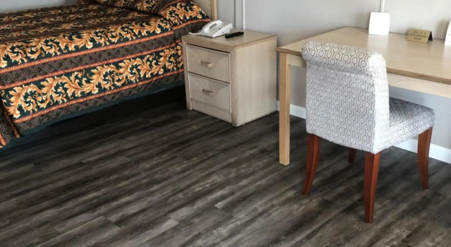 Red Carpet Inn - Louisville, Забронировать Отель Луисвилл Louisville Metropolitan Area, рядом с Stony Brook Shopping Center