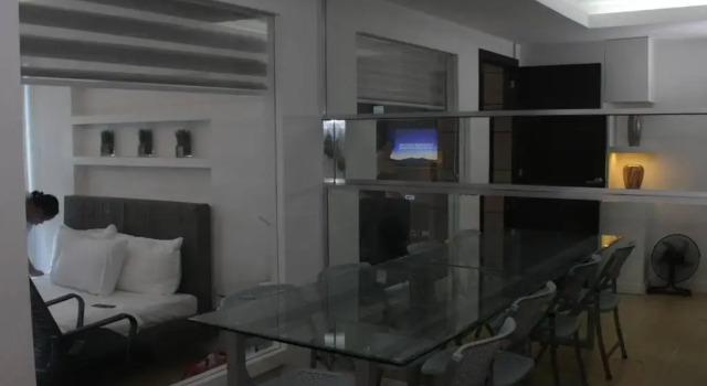 A2J Luxury 1BR BGC Balcony Suite Near BurgosCircle