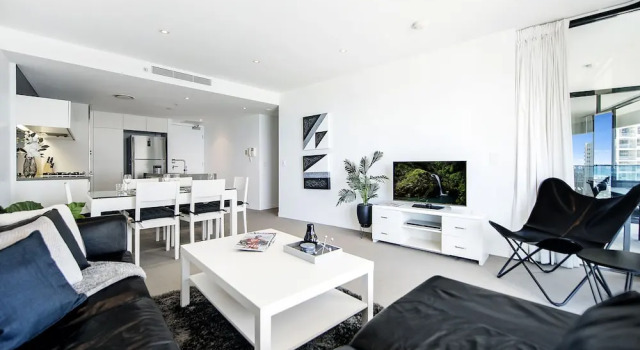 Oracle Sleek & Stylish 2 Bedroom Ocean View