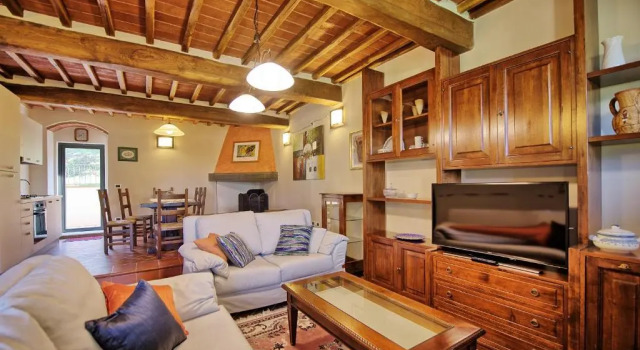 Villa Morandi by PosarelliVillas, Book Villa Cottages in Valdarno, Cottage