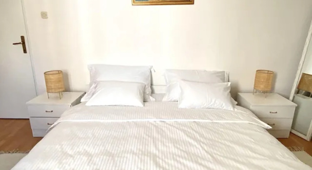 Spacious 2-bed Apartment in Cavtat, Забронировать Апартаменты/квартира Отели Цавтат с парковкой, рядом с Пляж Цавтат, Парковка