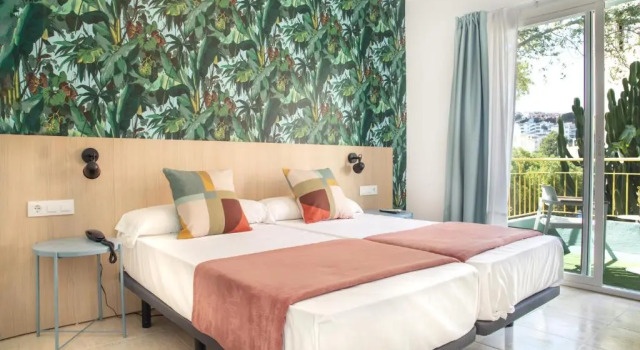 Deluxe Kahden hengen huone parvekkeella Hotel Miranda