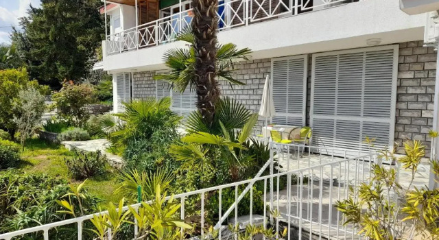 Апартаменты с 2 комнатами с видом на море Apartments Kiki