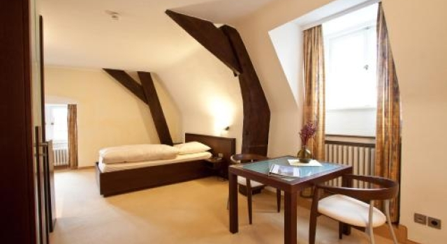 Schloss Raesfeld, Забронировать Отель Расфельд Münsterland, рядом с Замок Рэсфельд