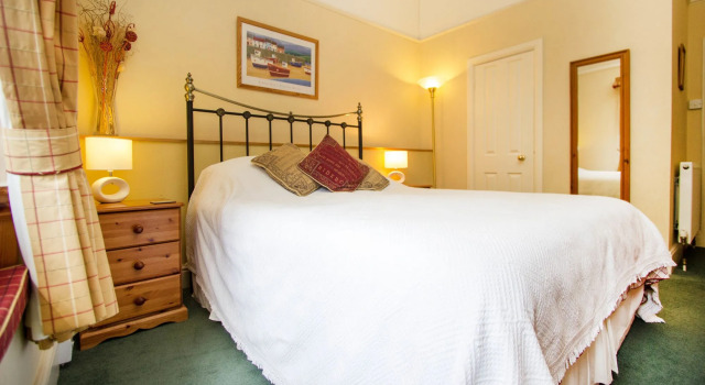 Polraen Country House