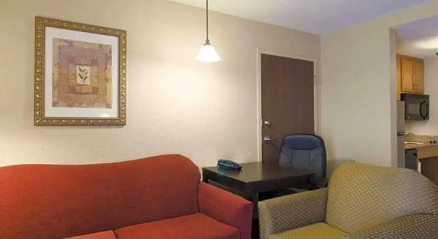 Люкс Mainstay Suites Rogers