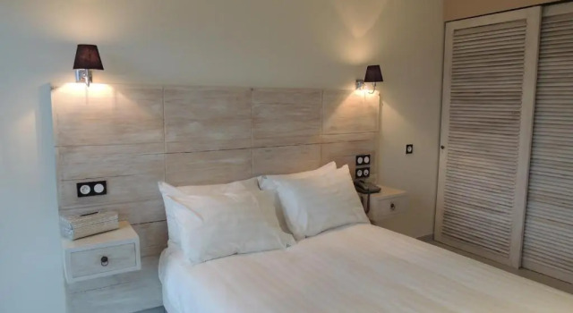 Двухместный номер Standard Цокольный этаж Rives dOr Hôtel