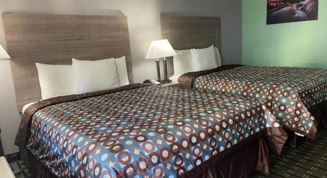 Трёхместный номер Standard Travel Inn