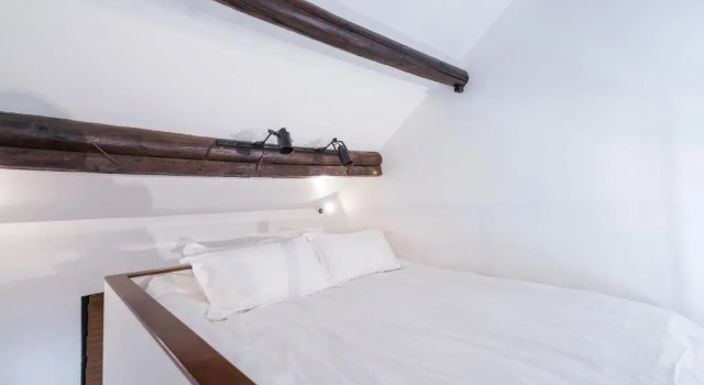 Апартаменты The Orchid Hotel - Old Town & Drum Tower