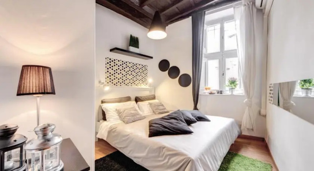 Librari Black, Prenota Hotel Piazza Navona Roma