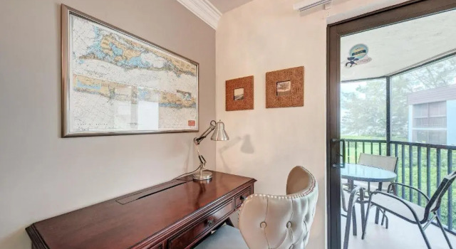 Апартаменты Sea Grape Inn 5- BEACHFRONT Property