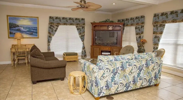 Palms Beach House East & West