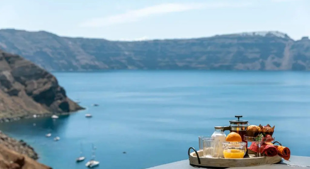 Полулюкс Pearl of Caldera Oia - Boutique Hotel by Pearl Hotel Collection