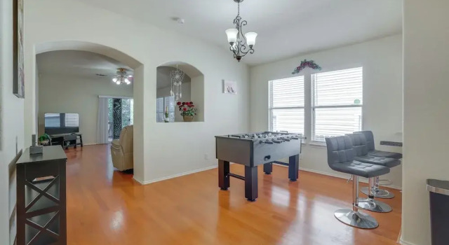 San Antonio Area Home w/ Deck, 14 Mi to Dtwn!, Buchen Sie Hotel San Antonio Bexar County