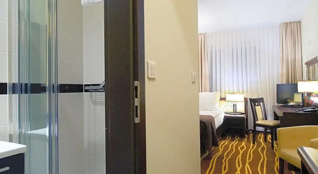 Номер Standard Hotel Business Faltom Gdynia