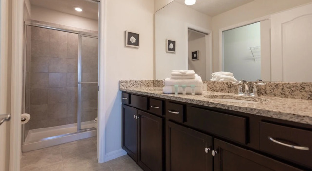 7155oml-solterra Resort 5 Bedroom Townhouse by RedAwning