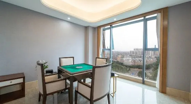 Ziyang Maolin Jinchen Hotel, Rezerwuj Hotel Hotele w Ziyang z parkingiem, Parking