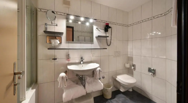 Номер Standard Hotel Krone Lenk
