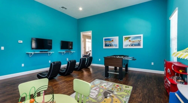 Amazing TownHouse! West Lucaya - 8903SHINE