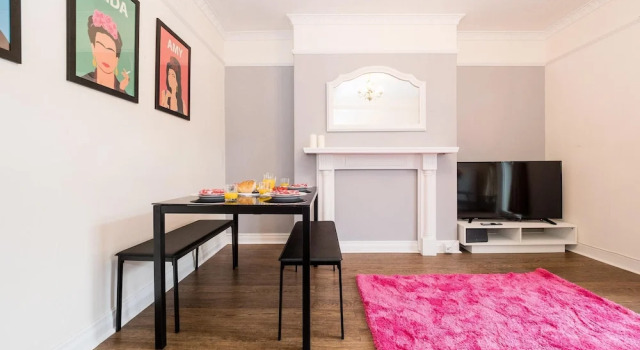 Bright Battersea pad Sleeps 5, Забронировать Отель Отели Англии 3 звезды, 3*