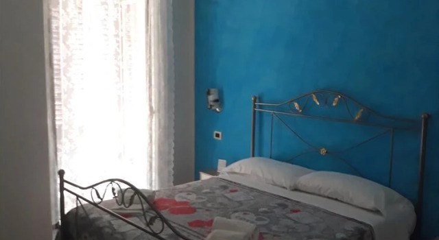Dimora di Elizier, Забронировать Отель Неаполь - Центральный вокзал Неаполь, рядом с Церковь Пио Монте делла Мизерикордия