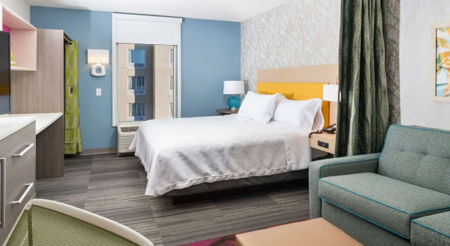 Номер Standard Home2 Suites by Hilton Newark Airport