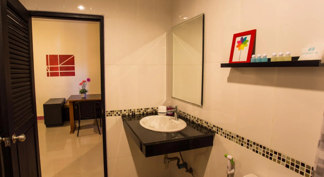 Кровать в общем номере (женский номер) New Lavender Hotel Patong