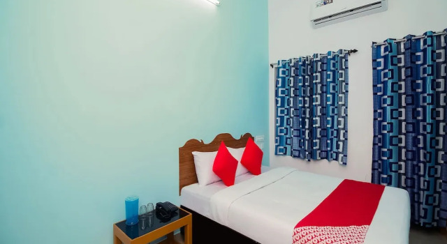 Двухместный номер Standard OYO 37776 Hotel Royal King