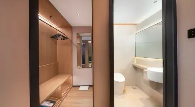 Люкс с видом на озеро Jiujiang S&N Yiting Hotel