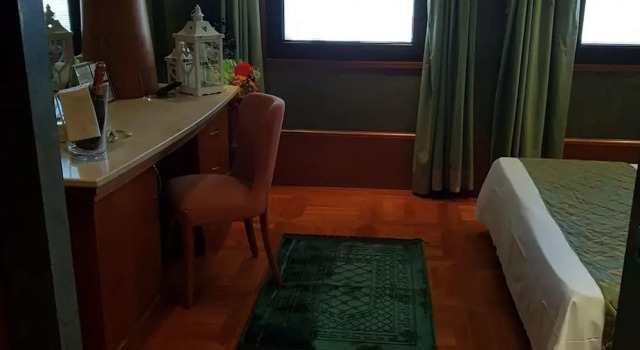 Четырёхместный номер Standard HR Hotel