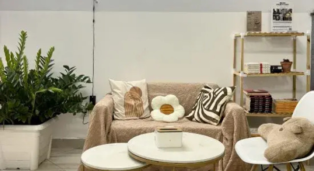 Peanuts Home Calmette - Boutique Cozy Stay near Ben Thanh Market, Забронировать Бутик-отель Отели Хошимина 3 звезды, рядом с Торговый центр Tax, 3*