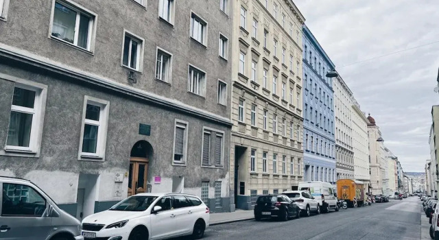 Space One Vienna - Sleeps 8 - Affordable & Central, Prenota Appartamento Vienna Austria