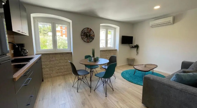 Апартаменты c 1 комнатой с балконом Apartments Nona