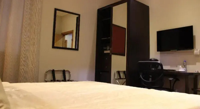 Одноместный номер Standard The J Hotel & Spa