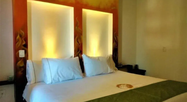 Hotel Bolom Ajaw, Rezerwuj Hotel Hotele 3-gwiazdkowe w Comitan, 3*
